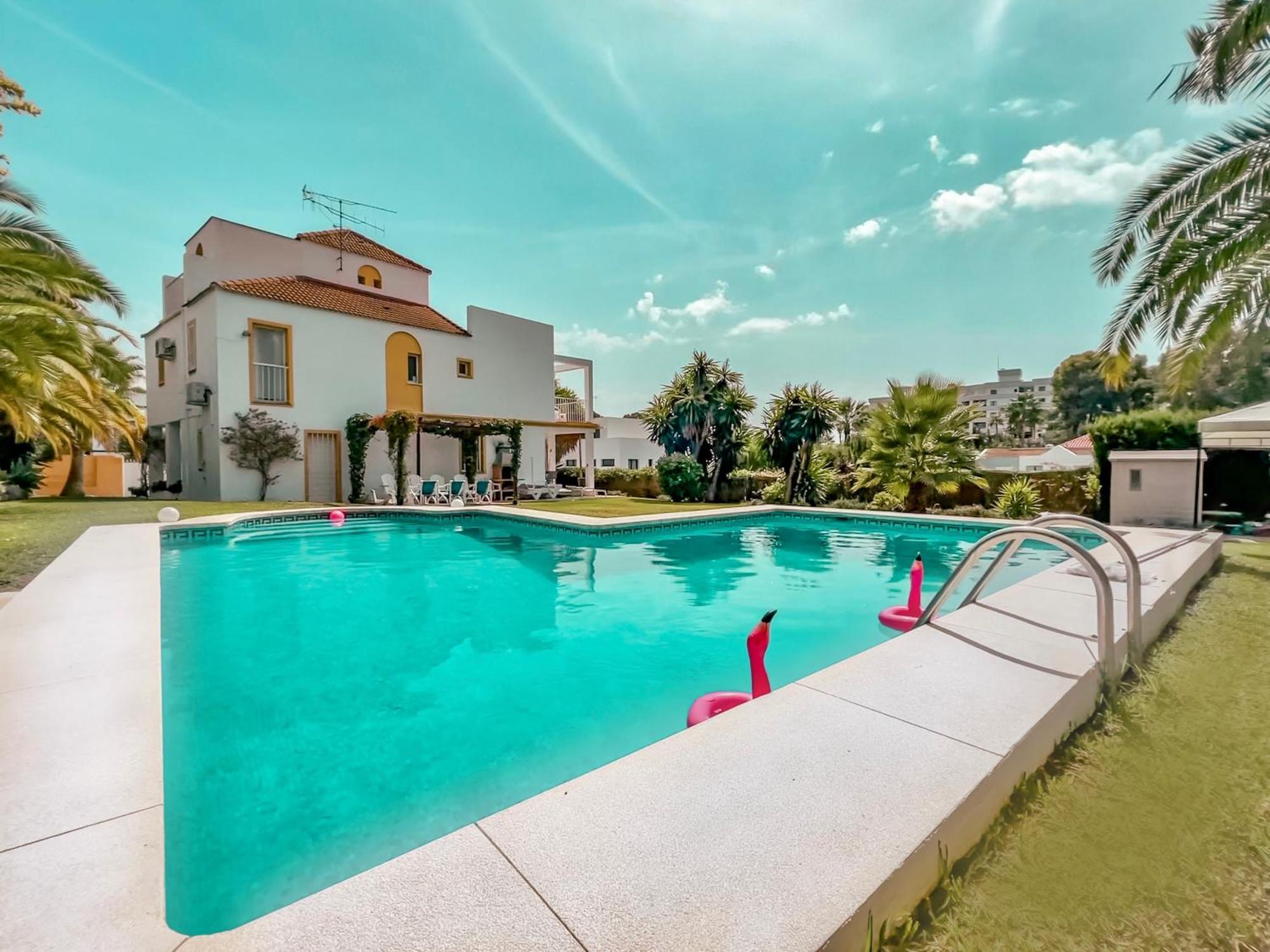 Beautiful Close To Puerto Banus Villa